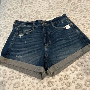 NWT Arizona Women’s Hi-rise Mom Shorts 3” inseam